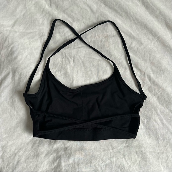 Black Backless Sports Bra - Picture 2 of 2